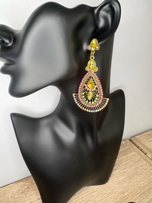 Dangling earrings like new with decorative multicolored stones