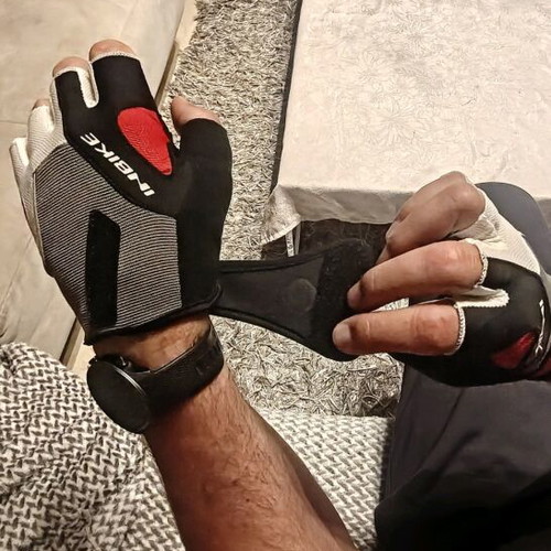 Gel cycling gloves new, unused