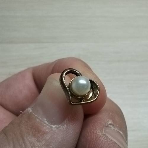 Heart earrings with pearl like new, gold stainless steel