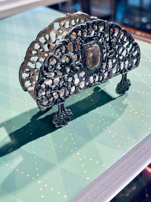 Silver carved napkin holder 800‰ like new, vintage decoration