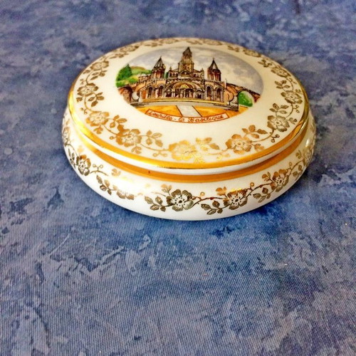 Porcelain decorative box Limoges France 1960s