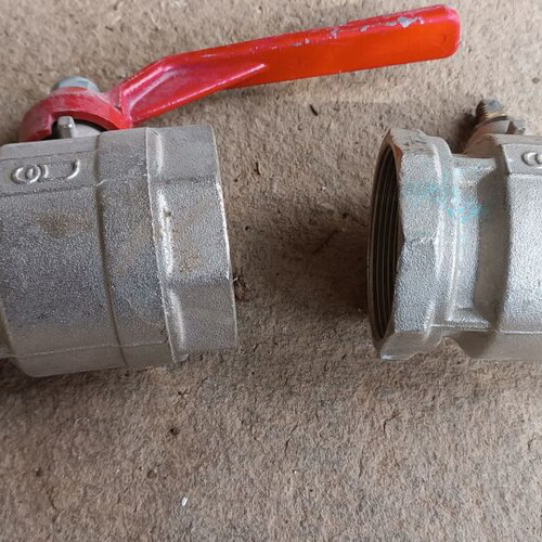 Valves 2 1/2'' new, set of 2 pieces