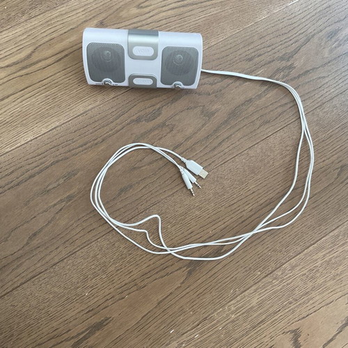 Speaker like new, powerful for laptop and mobile