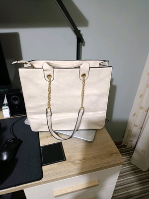 Shoulder and hand bag beige like new with large capacity