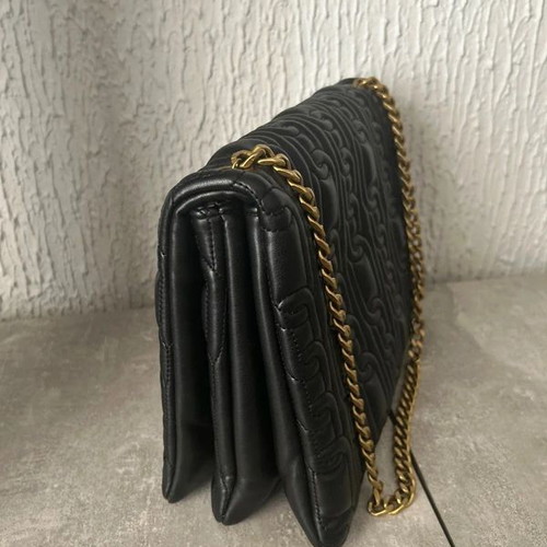 Zara shoulder bag like new, black with gold chain
