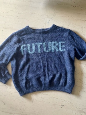Fluffy sweater Bershka blue size M like new