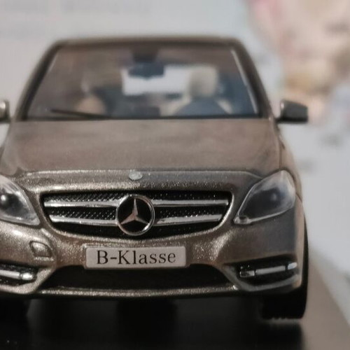Mercedes Benz B Class W 246 1/43 model new