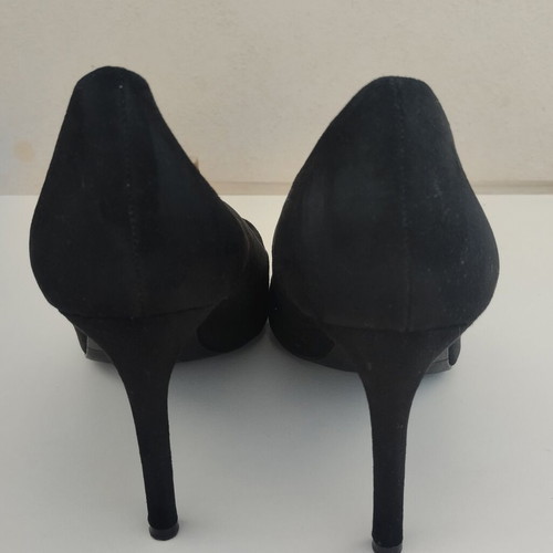 Stradivarius black suede pumps size 39