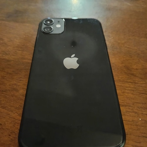 iPhone 11 64 GB like new with charger and case