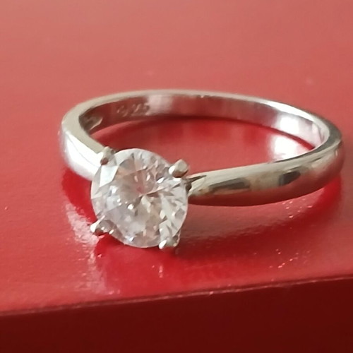 Solitare ring 925 silver 17 mm like new