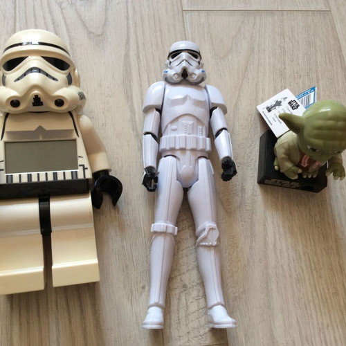 Star Wars LEGO Stormtrooper alarm clock and figures used set