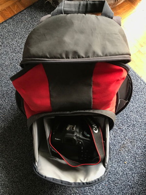 CANON EOS 1200D - EFS 18-55mm KIT (camera, 18-55mm lens, carrying bag, charger, 2 8gb microsd)