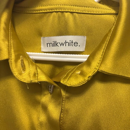 Milkwhite glossy set like new, gold