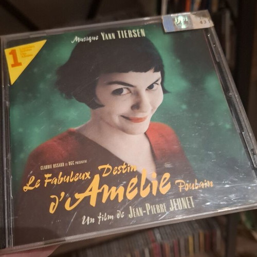 Amelie soundtrack CD near mint, classical genre
