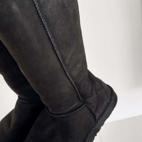UGG Classic Tall Boot used, size 40, black boots