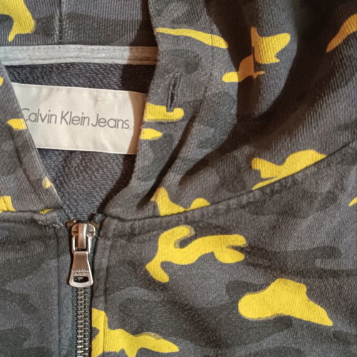 Calvin Klein camouflage sweatshirt like new without hood strings