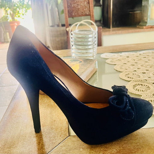 Vicenza Vera Pelle Stiletto Pumps like new, black, size 39