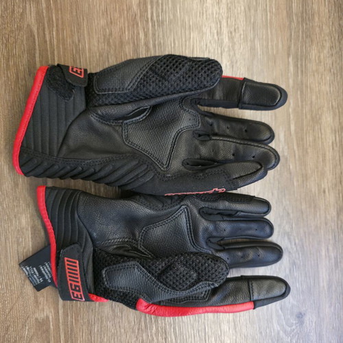 Alpinestars motorcycle gloves medium, new