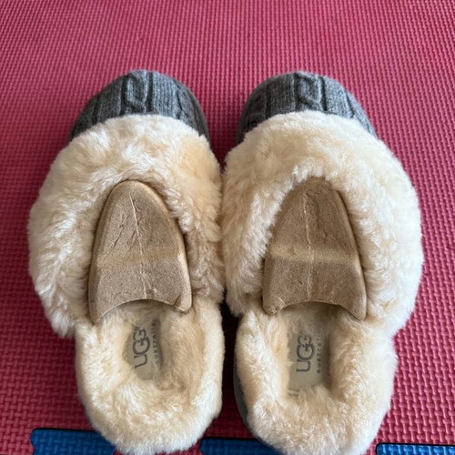 Ugg Australia slippers new, size 38, white and grey