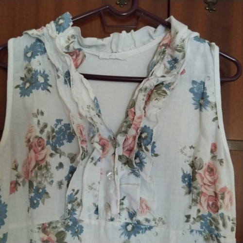 Summer linen dress made in Italy, like new, floral print