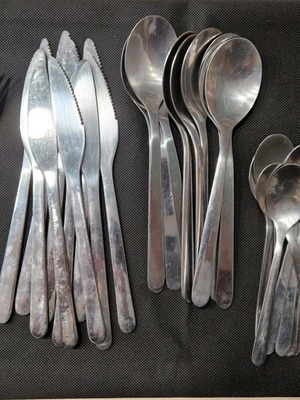 Cutlery used in excellent condition