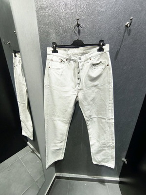 Λευκό ανδρικό τζιν παντελόνι Levi's 501 σε άριστη κατάσταση