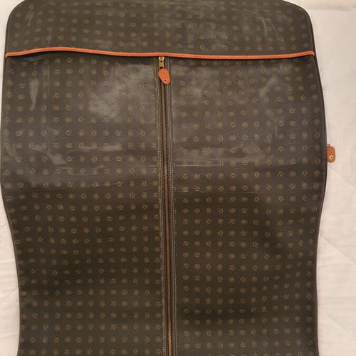Kenzia suit bag used, leather