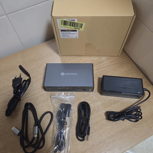 KVM docking station CMSTEDCD SW523P new with USB 3.2 and card slots