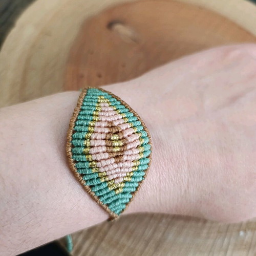 Handmade bracelet new with macrame technique