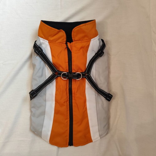 Sleeveless dog jacket with fleece lining like new
