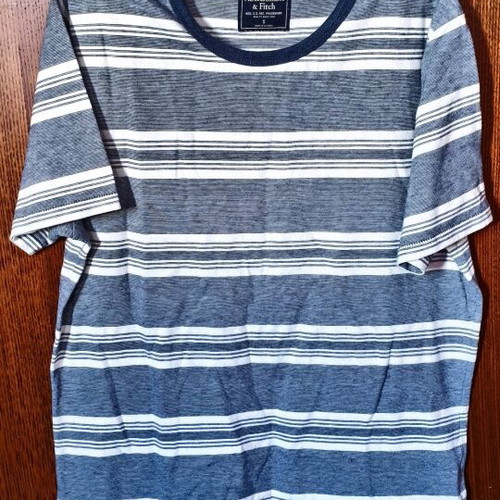 Abercrombie and Fitch tshirt size S like new, gray