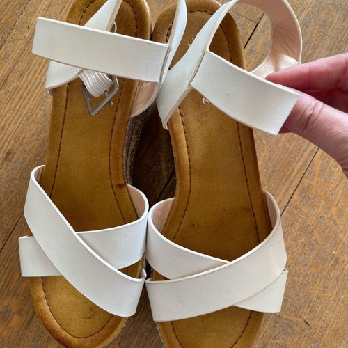 White platform sandals size 37, worn only once, vegan leather