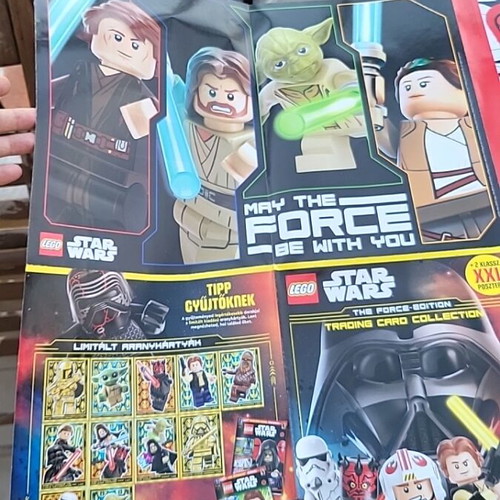 Lego Star Wars card album like new with posters and card template