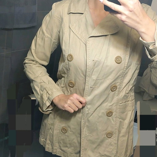 Trench coat like new, size large, beige
