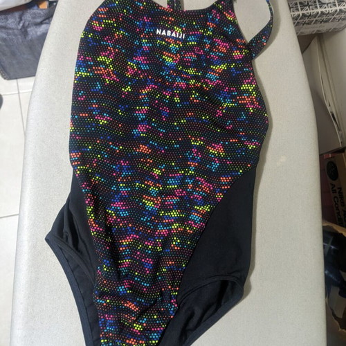 Nabaiji girls' one-piece swimsuit, size 8-9, multicolor