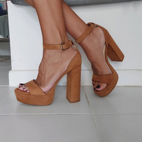 Bershka sandals 39 nude like new