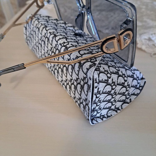 Dior women's glasses like new, transparent with case