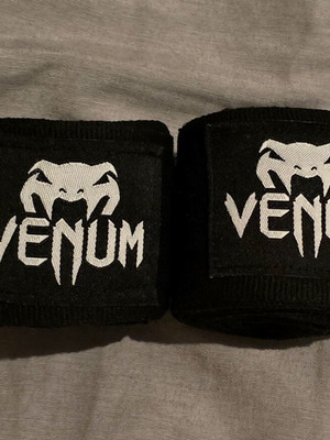 Venum hand wraps 4m new