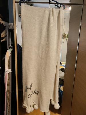 Aerie wool scarf like new, white
