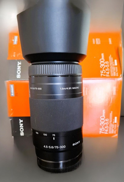 Sony Alpha mount 75-300mm f/4.5-5.6