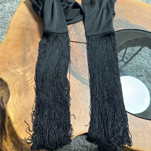 Black scarf with fringes like new