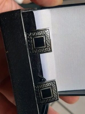 Копчета за ръкавели като нови от стомана в сребристо и черно