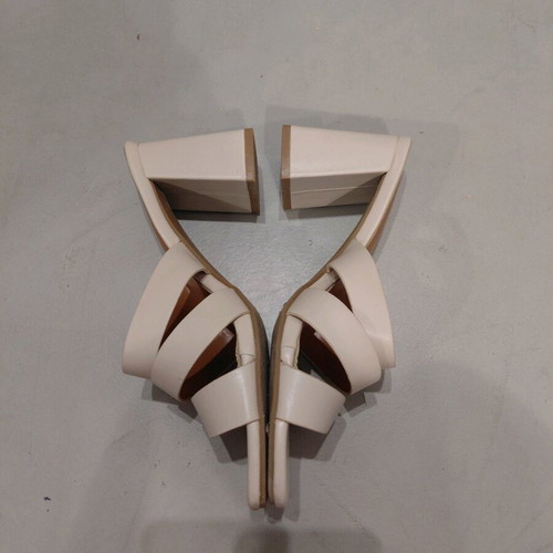 Bozikis summer sandal beige size 39 like new