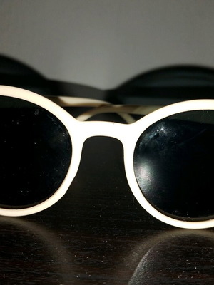White plastic sunglasses like new