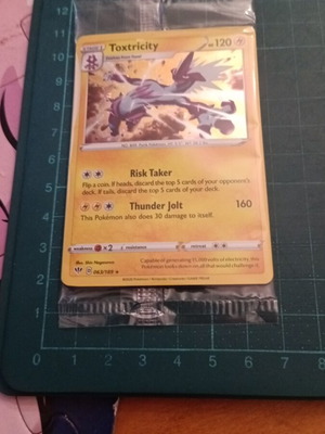 Toxtricity κάρτα Pokémon 063/189 καινούργιο