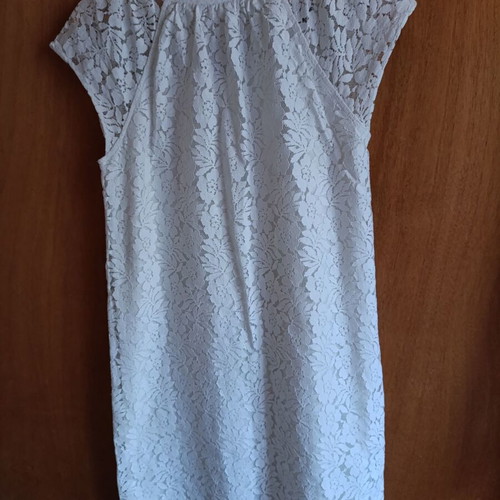 White mini dress with lace and lining size M like new