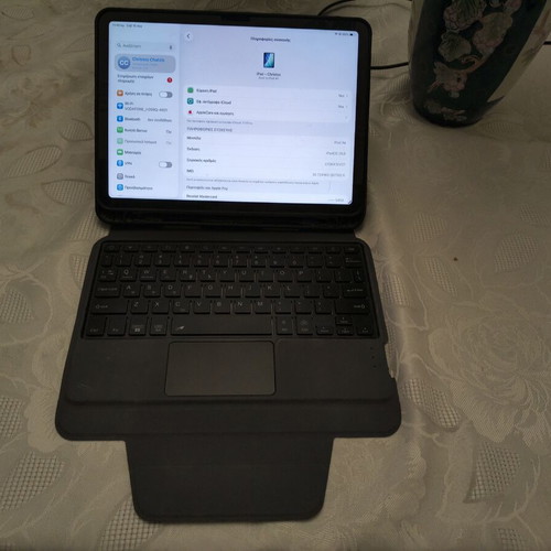 iPad Air 11 inch M3 cellular 128GB with keyboard case