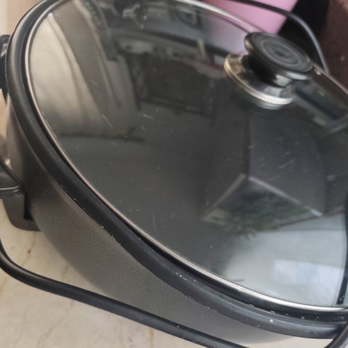 Electric grill 1500 W used, 7.5 lt capacity, 40 cm diameter