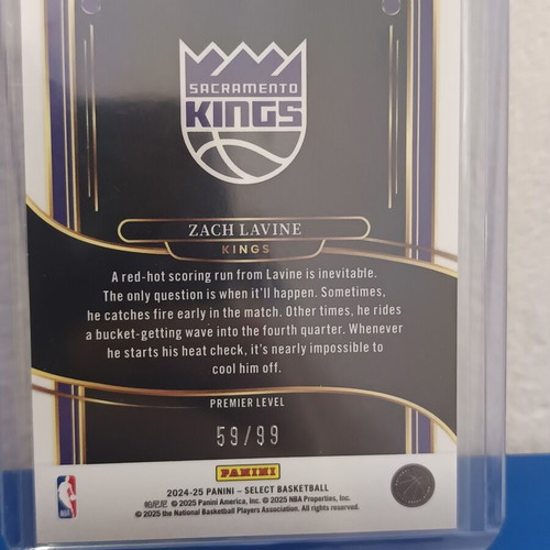 Select 24-25 Zach Lavine card like new