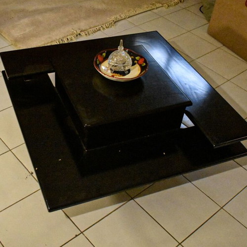 Coffee table black, like new